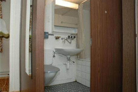 Funny Farm Backpackers Hostel Unterseen Bagian luar foto